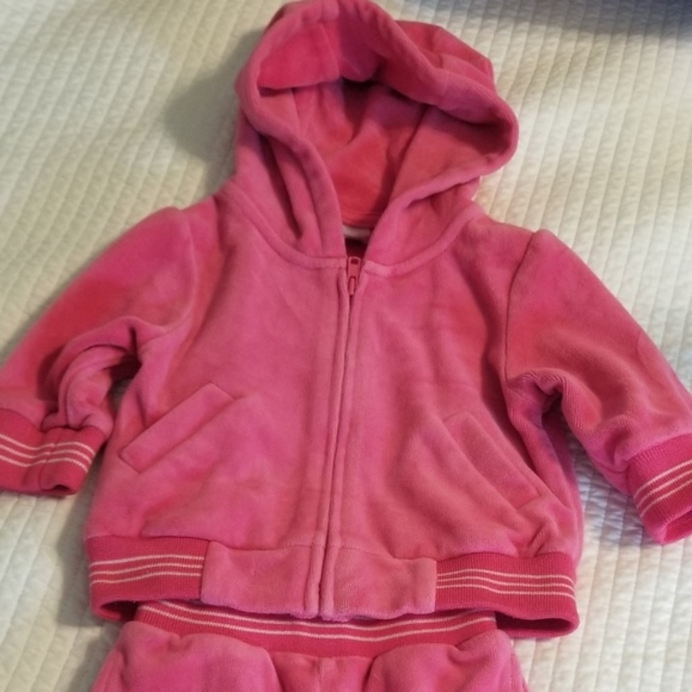 Baby Gap. Pink Sweat suit. 3-6 Months.